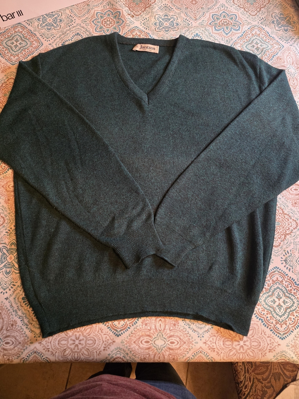 Vintage Jantzen Men's V-Neck Sweater in Dark Green XL